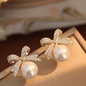 Elegant Gold Bow Pearl Earrings